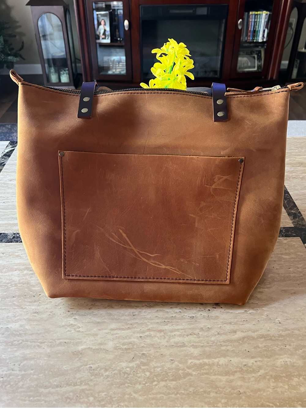 Portland Leather Zip Medium Tote in Dakota